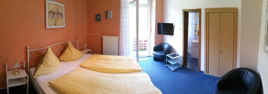Moselromantik-Hotel Zum Loewen Ediger-Eller Bagian luar foto