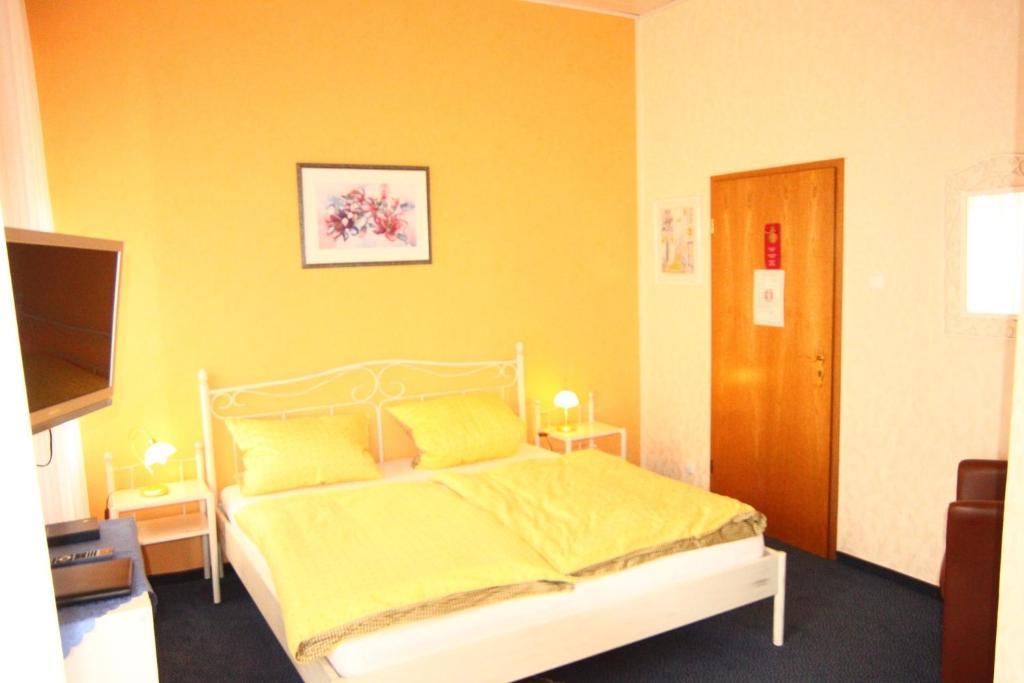 Moselromantik-Hotel Zum Loewen Ediger-Eller Ruang foto