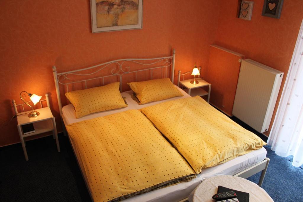 Moselromantik-Hotel Zum Loewen Ediger-Eller Ruang foto