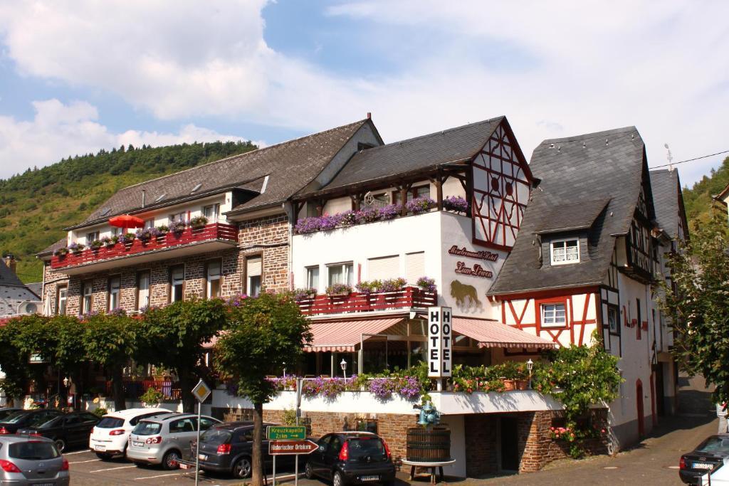 Moselromantik-Hotel Zum Loewen Ediger-Eller Bagian luar foto