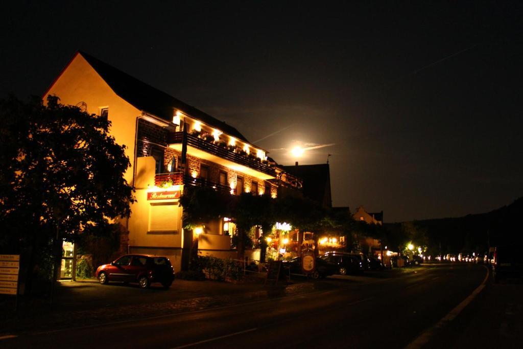 Moselromantik-Hotel Zum Loewen Ediger-Eller Bagian luar foto