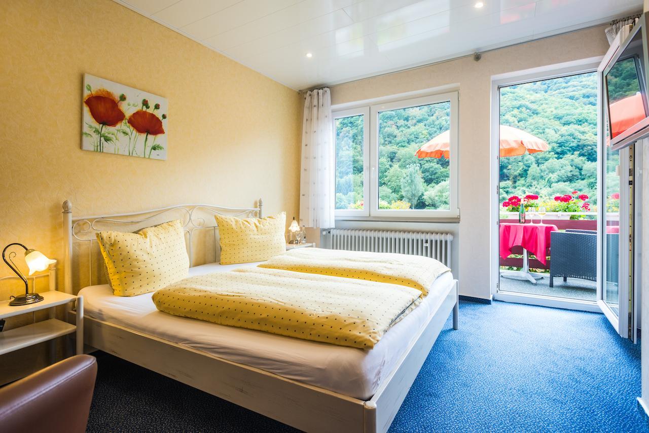 Moselromantik-Hotel Zum Loewen Ediger-Eller Bagian luar foto